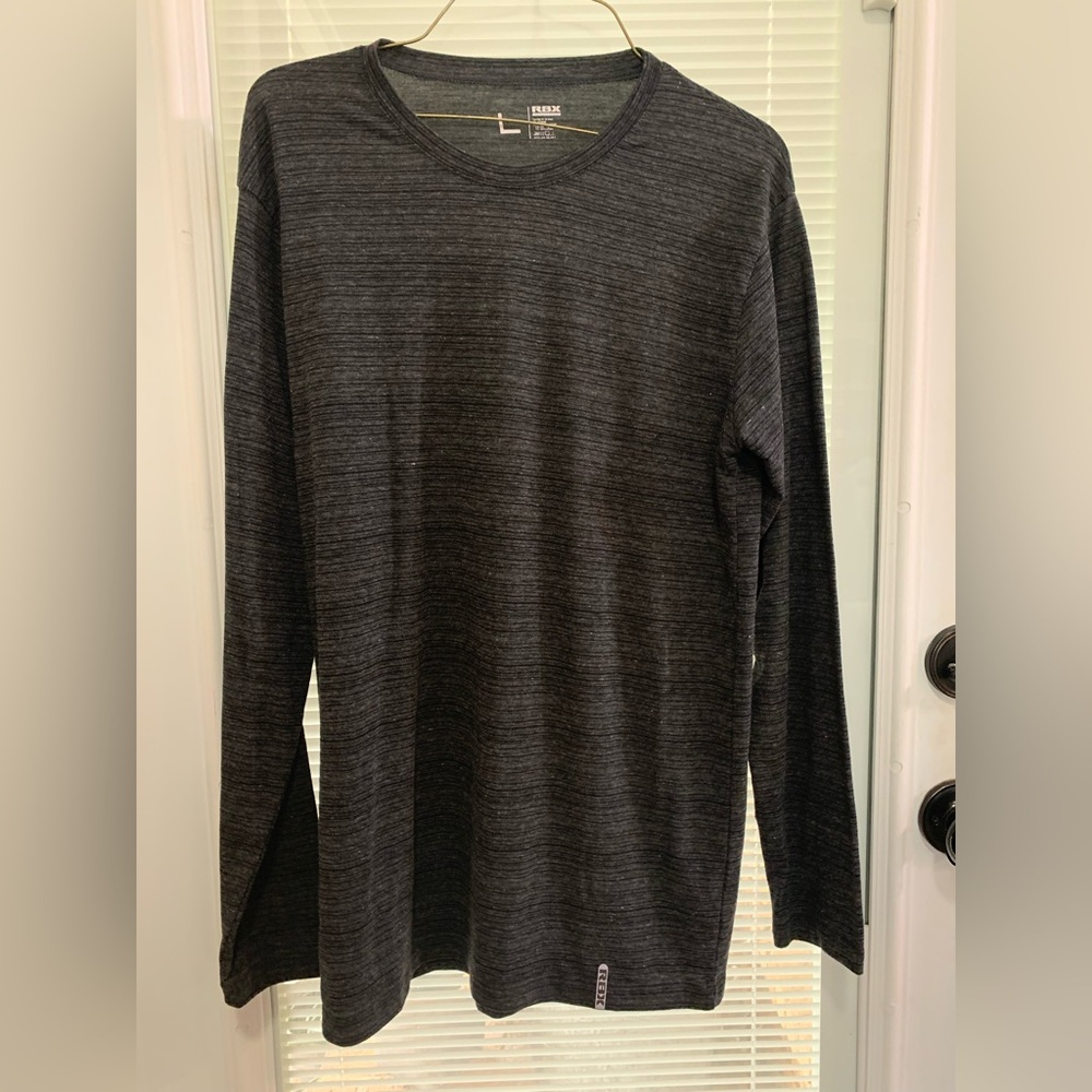 Men’s Sz large shirt